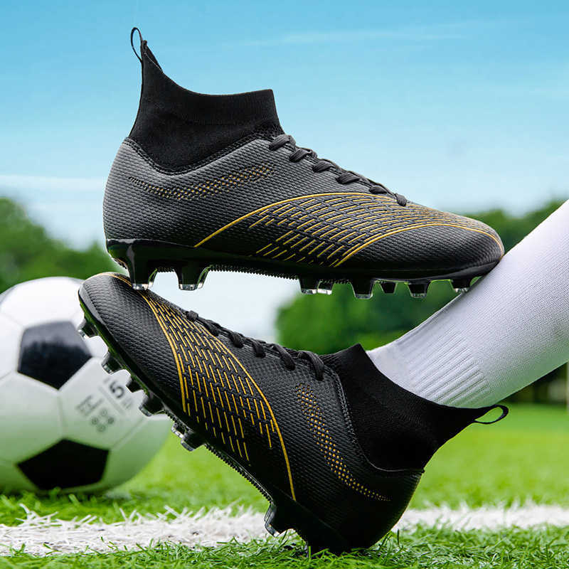 Fashion mens youth training high-top spiked football boots black